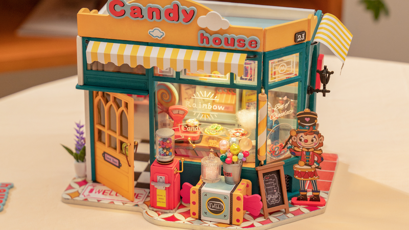Stiekem snoepen met Monique in Rolifes Candy House