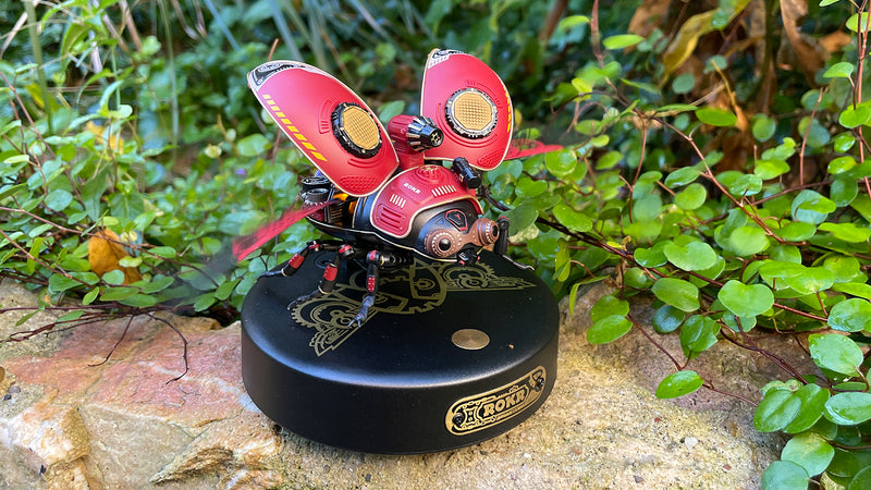 Rogé Remmits van “Modelbouw en Meer”, bouwt de Scout Beetle!