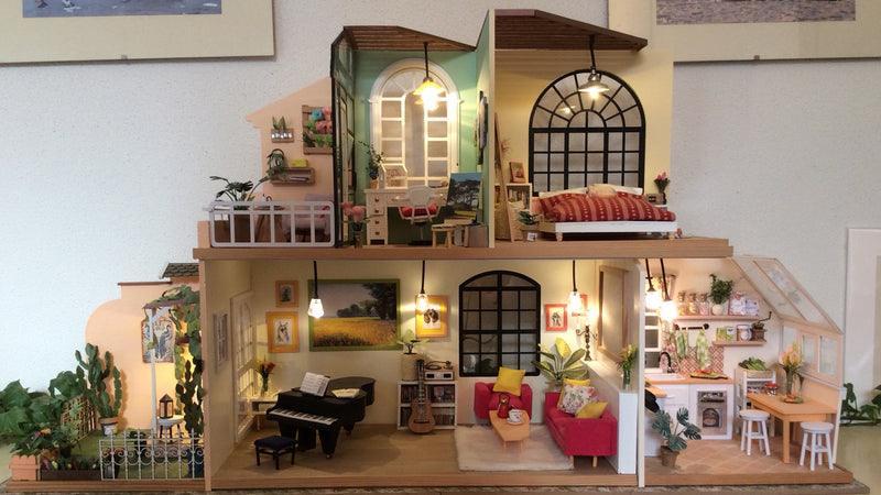 Het unieke poppenhuis van Marlies