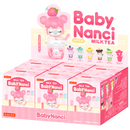 Display met zes verpakkingen van de Robotime Baby Nanci Milk Tea blind box serie