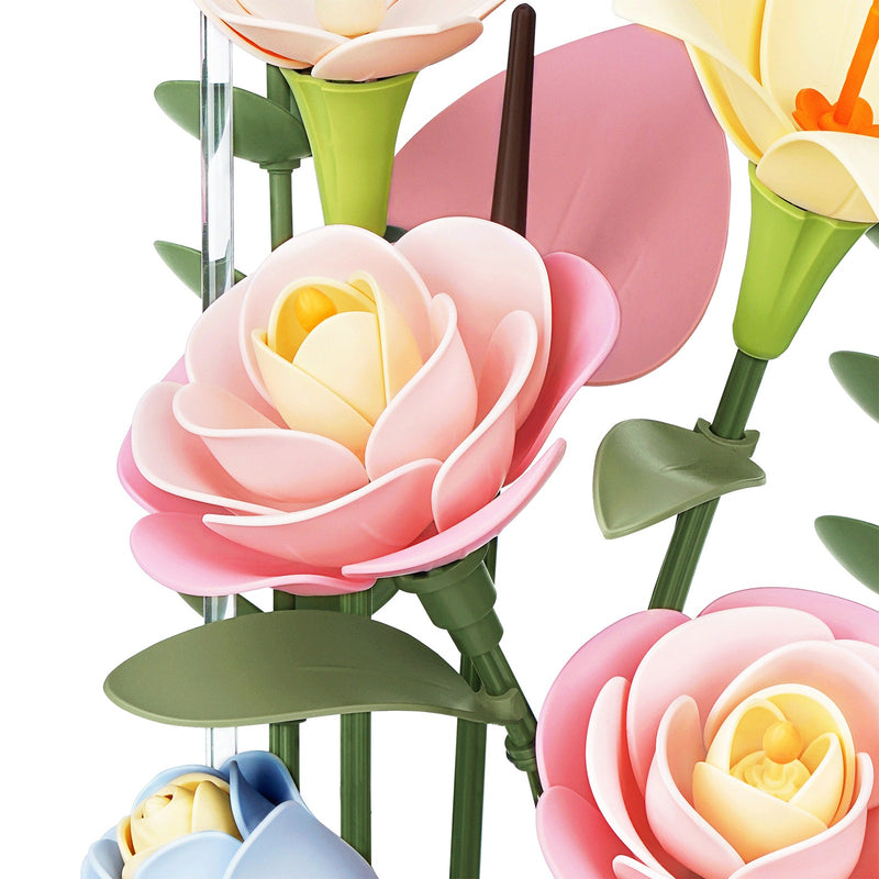 Detail van wat bloemen van de Robotime Blooming Bouquet Box