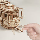 De hendel waarmee de Robotime Classic City Tram bediend wordt