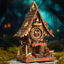 Sfeervolle presentatie van de Robotime Cuckoo Clock, houten bouwpakket van koekoeksklok met Alice in Wonderland thema