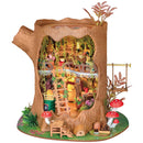 Productfoto van de Robotime Fairytale Tree House, bouwpakket van een miniatuurhuisje van twee verdiepingen in een holle boomstronk