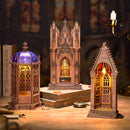 De Robotime Twin-Tower Cathedral, Starry Dome Cathedral en Geometric Cathedral naast elkaar gepresenteerd