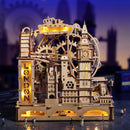 Zijaanzicht van de Robotime London Sightseeing Walk, met de Big Ben en Tower Bridge duidelijk in beeld