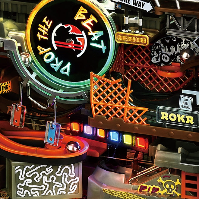 Details in het onderste gedeelte van de Robotime Marble Run Hip-Hop Street