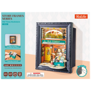 Voorkant verpakking van de Robotime Old Time Bookstore, diorama in een lijst van een ouderwets boekenwinkeltje