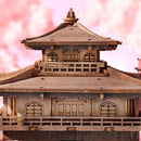 Het pagodedak van de Robotime Sakura Pavilion