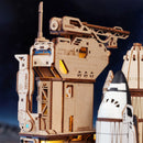 De bovenkant van de toren van het lanceerplatform van de Robotime Space Shuttle